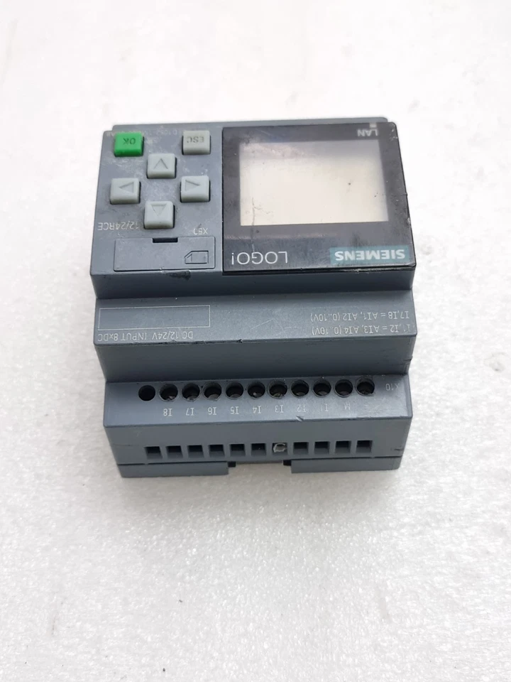 Siemens 6ED1052-1MD00-0BA8 BM 12/24RCE Logo Plc Controller 6ED10521MD000B8 Used